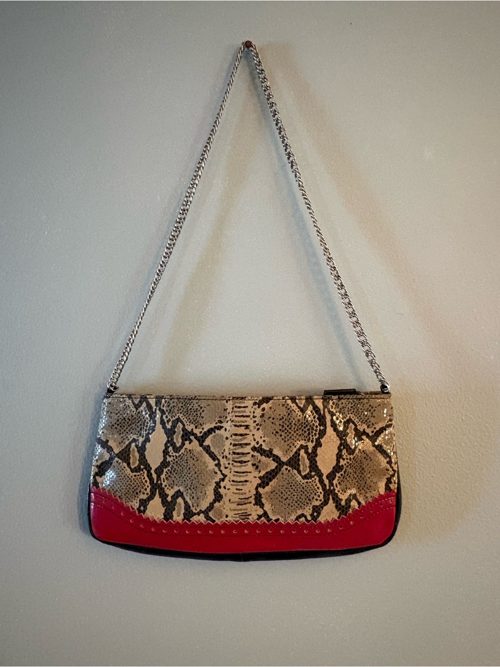 Vintage Y2K Snake-Print Shoulder Bag with Dark Hot Pink Accent